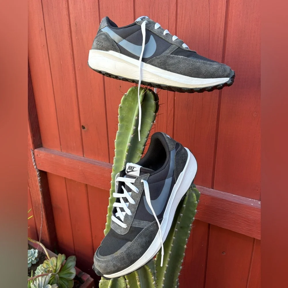 Nike Waffle Debut Mens Black Sneakers - Picture 16 of 16